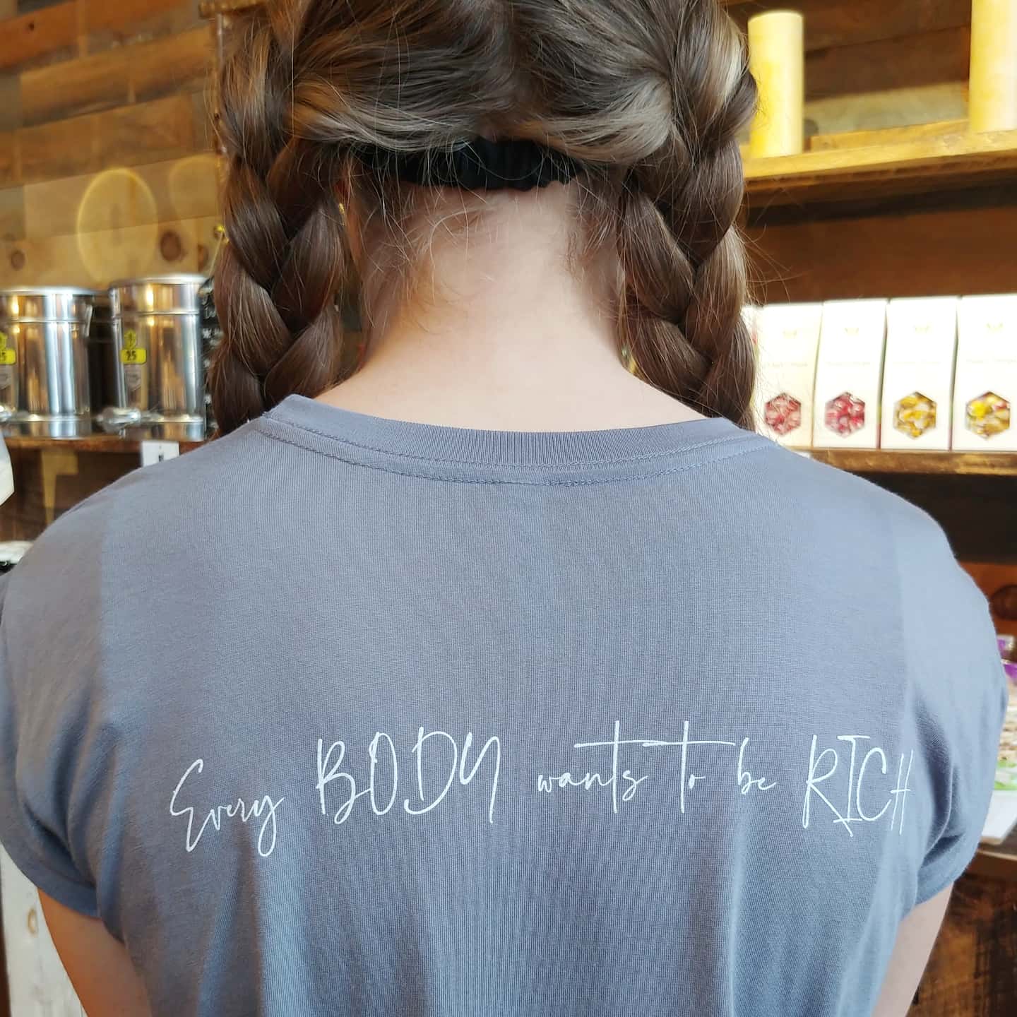 Honey Bee Rich - T shirt - Every BODY wants to be Rich!